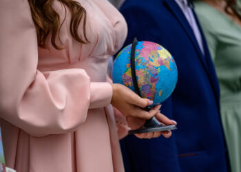 Descubra o Mundo com o Curso de Relações Internacionais