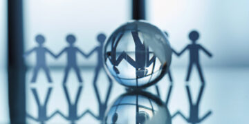 Construindo uma Sociedade Justa Através da Transparência: Entenda o Papel Fundamental